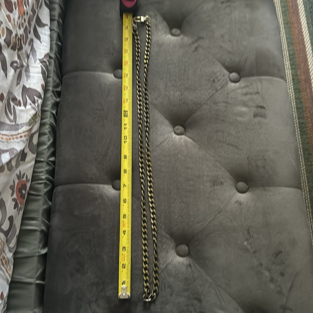 Unbranded Chains - image 7